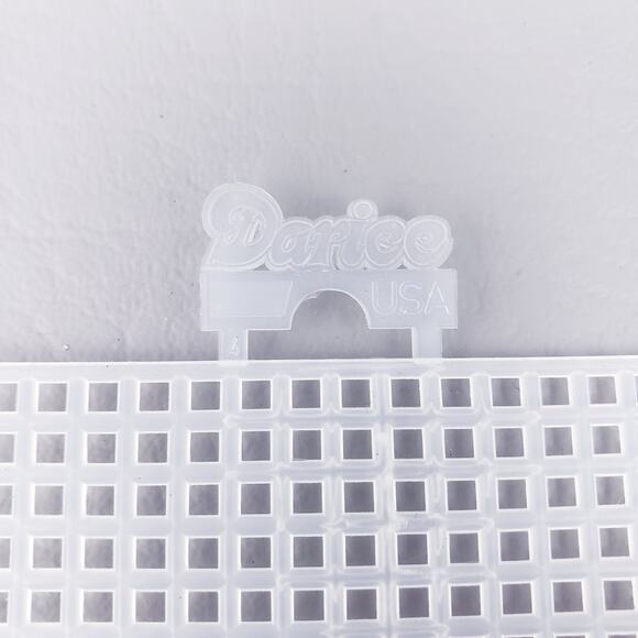 Lot of 17 Quick Count Plastic Canvas Sheets 7 Mesh 10.5" x 13.5" Multicolor - Picture 7 of 14